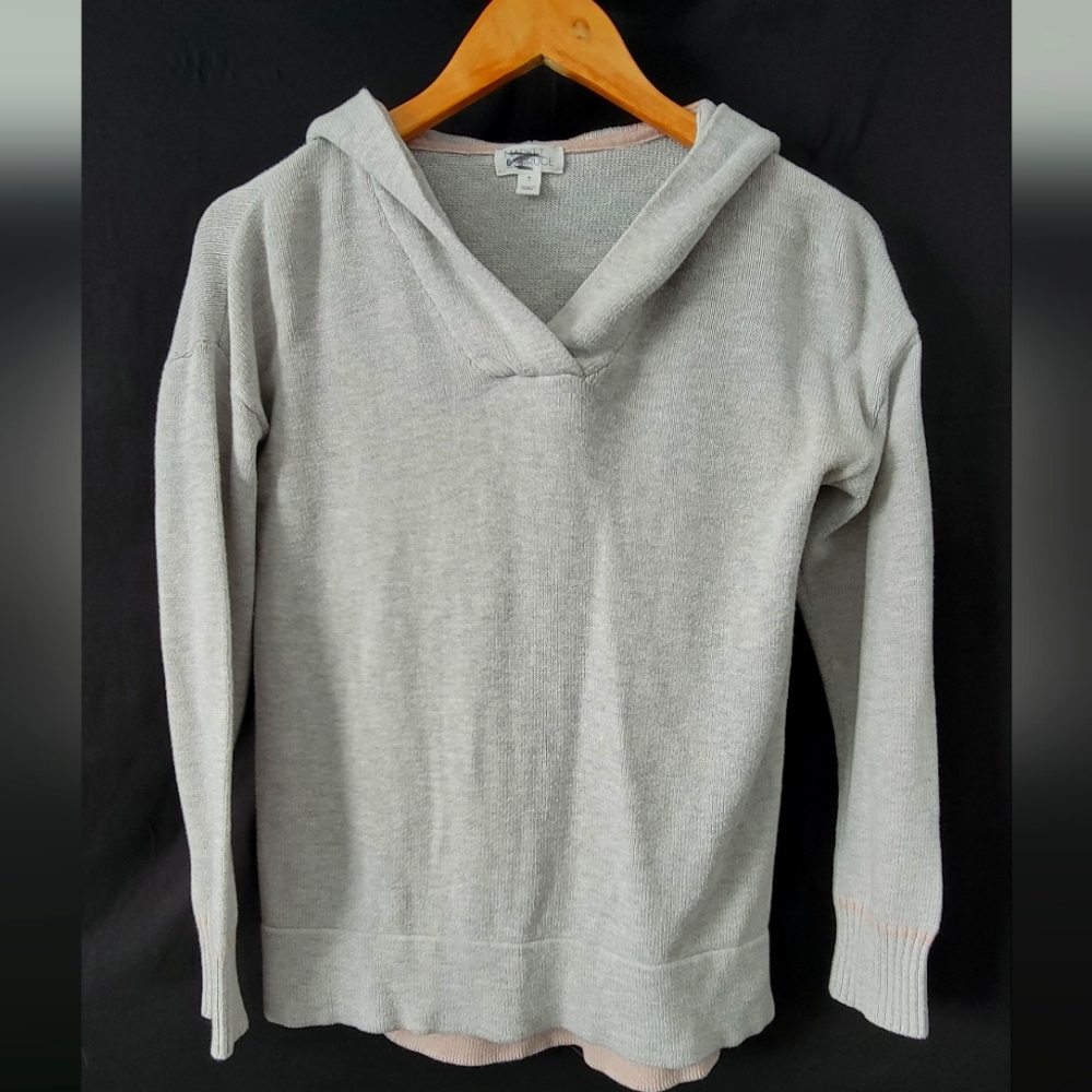 Grey hoodie